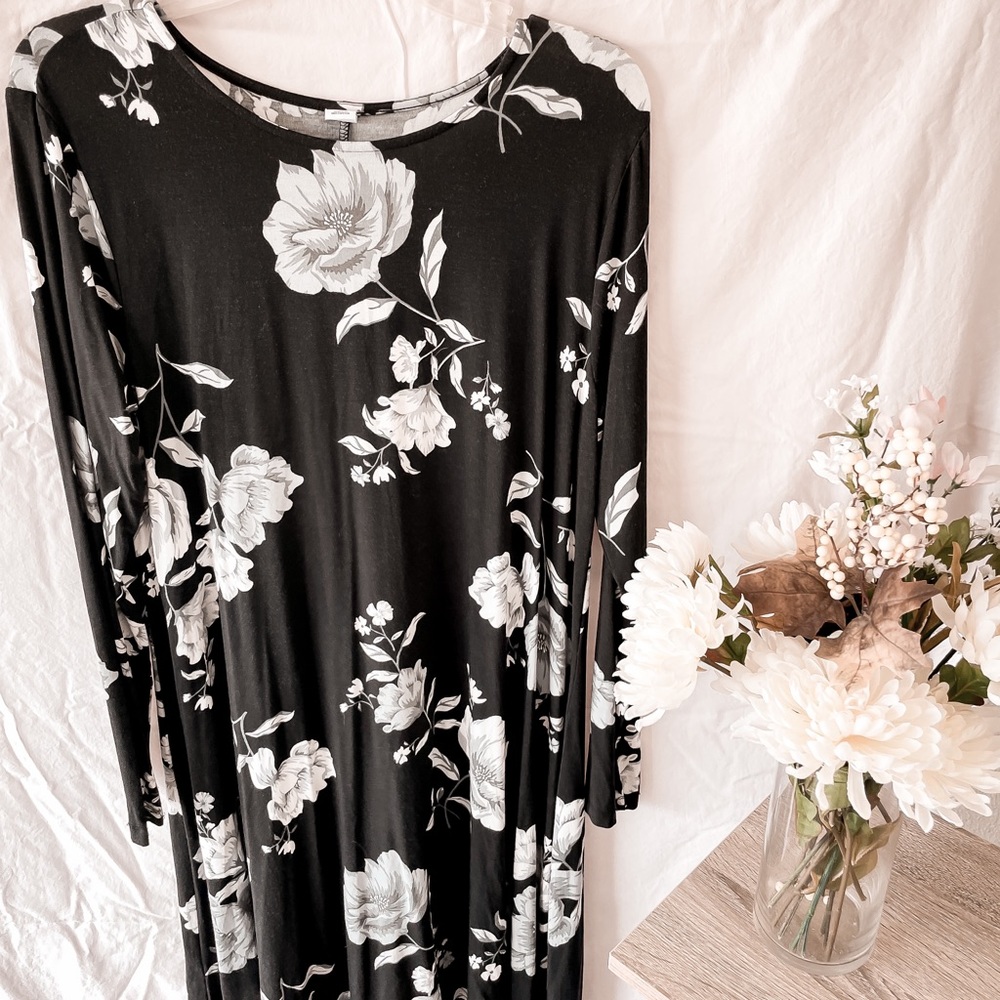 Old Navy Black Floral Long-Sleeve Dress, Size L